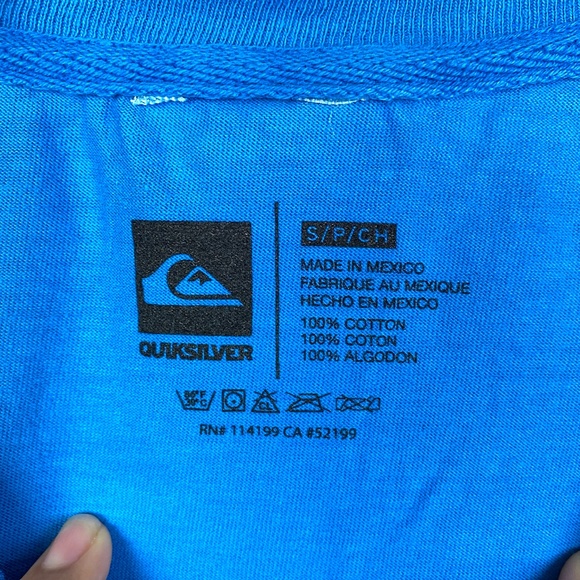 NWOT Quiksilver USA Flag Tails Up Logo T-Shirt - Picture 4 of 4